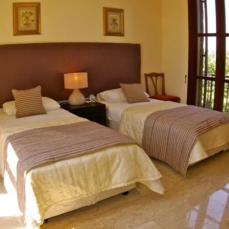“how To Rent Your Perfect Luxury Cyprus Villa″- Lysos Βίλα *