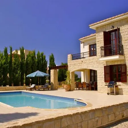 “how To Rent Your Perfect Luxury Cyprus Villa″- Lysos Βίλα